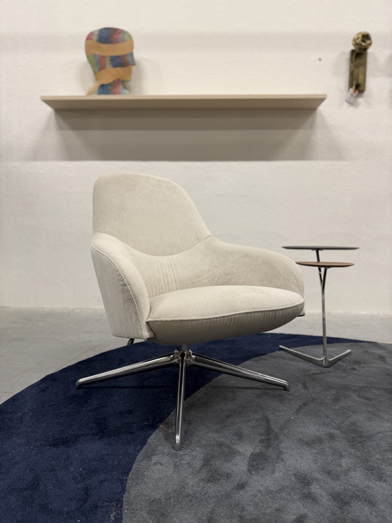 Image 1 of 2 Leolux Lanah Swivel Armchairs 