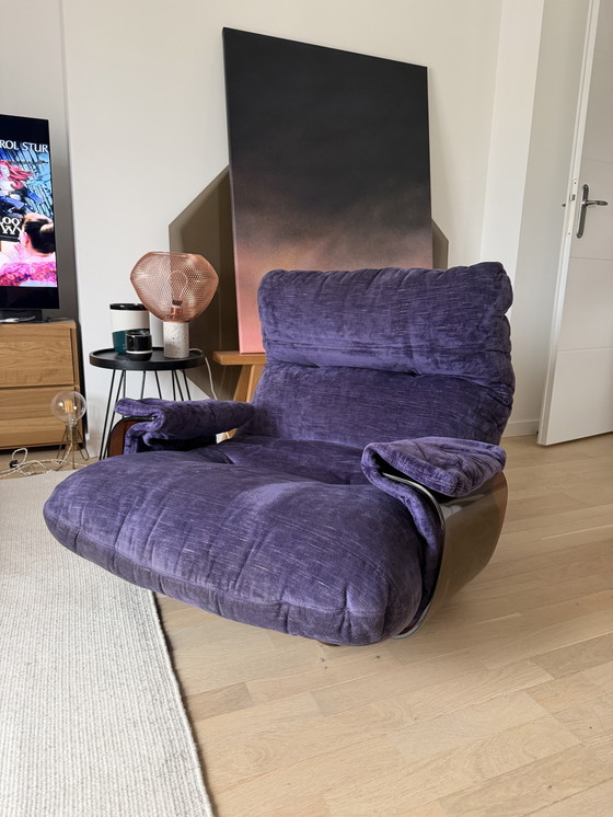 Image 1 of Fauteuil ligne roset Marsala purple velvet