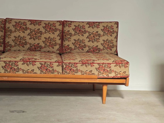 Folding sofa bed Canapé banquette Interier Praha 1960 floral pattern fabric – 3-5 seaters, Wood (photo 25 of 30)