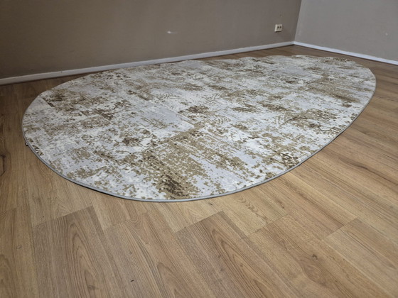 Image 1 of Montel Bellows rug - 200x300