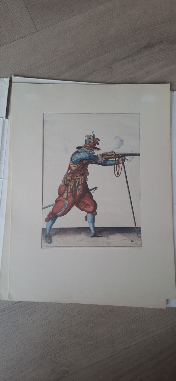 Image 1 of Satz von 4 antiken, handkolorierten Kupferstichen nach Jacob de Gheyn II – Rheinmetall-Edition