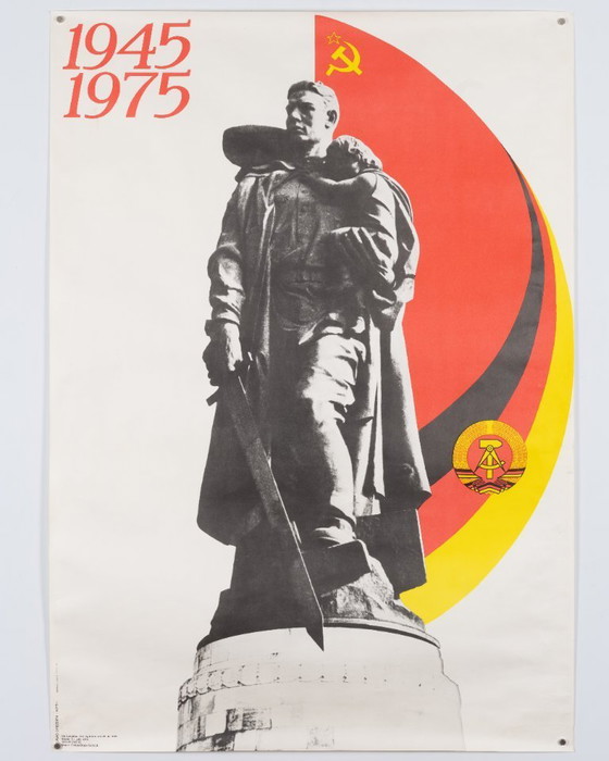 Image 1 of 1945 - 1975 - GDR and USSR Friendship – Original Vintage Political Propaganda Poster – Cold War Era – 114x81 cm