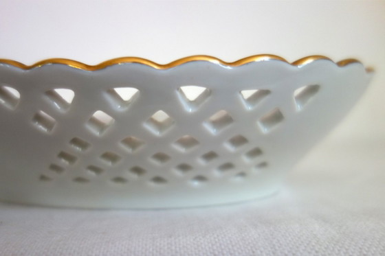 Openwork porcelain bowl, Herend factory, Hungary – Table accessories (photo 9 of 11)
