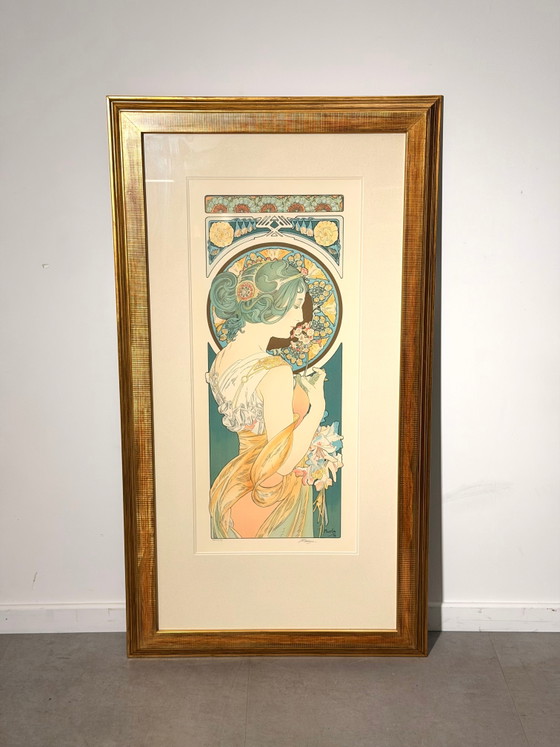 D'après Alphonse Mucha – Primevère et Plume – Ensemble de deux lithographies en couleurs encadrées (photo 2 of 10)