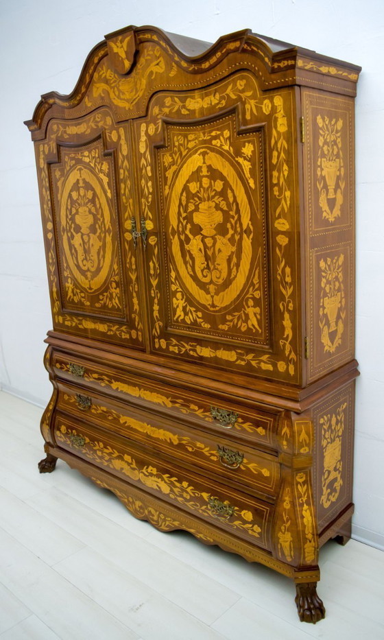 Image 1 of Trumeau holandés del siglo XX de nogal con incrustaciones de arce, Países Bajos, 1950