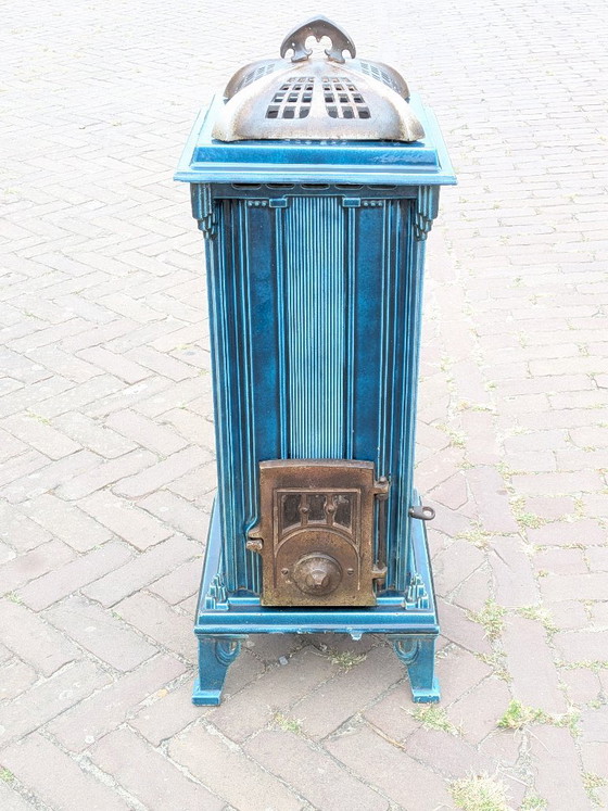 Rare Art Deco 'Skyscraper' Tower Stove by Fobrux – Majolica Blue (c. 1930) – Les Fonderies Bruxelloises (photo 17 of 18)