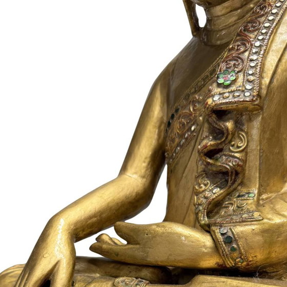 Gilded Wooden Buddha with Glass Inlay from Myanmar, Strong Features – Sculpture (photo 11 of 16)