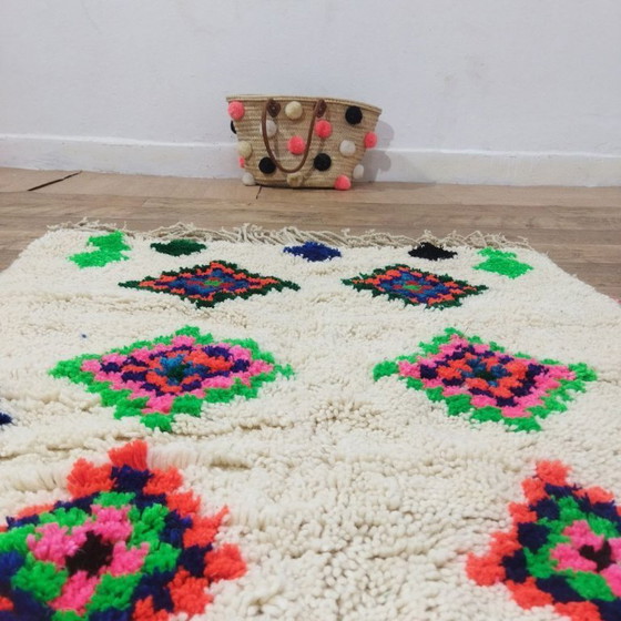 Image 1 of Marokkaans Berber Azilal tapijt – Natuurlijke wol – 153 x 100 cm – Kleurrijke handgemaakte stijl
