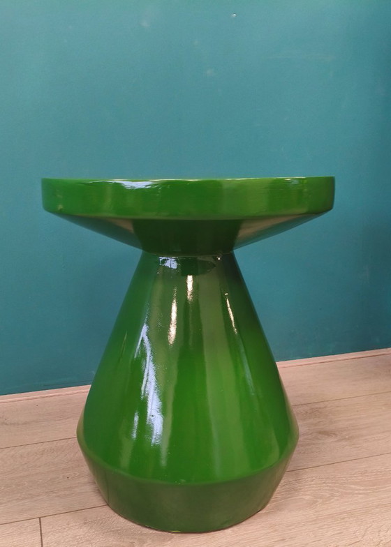 Image 1 of Mesa auxiliar estilo Japandi verde - Óxido de magnesio