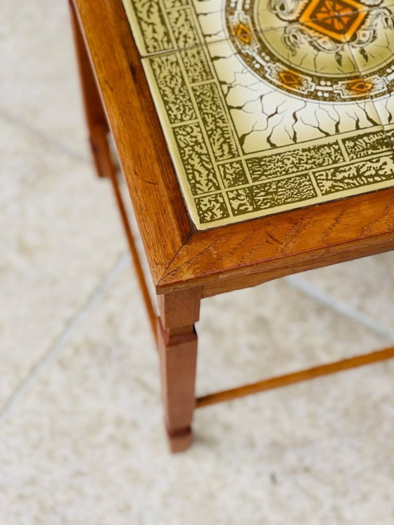 Image 1 of Set di 3 tavolini da caffè impilabili in teak e ceramica, Danimarca, 1960