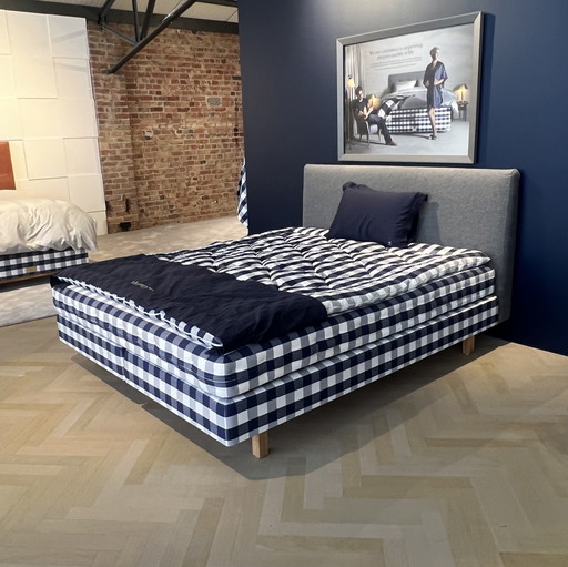 Hästens David headboard