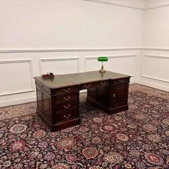 Klassischer englischer Partnerschreibtisch grünes Leder, Holz, Chesterfield (Foto 20 von 20)