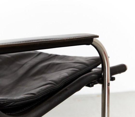 Image 1 of Set vintage di HE1106 Lounge Chair e HE1104 Ottoman di Hans Eichenberger per Strässle, anni '70