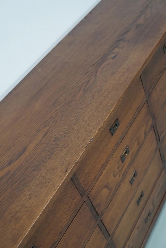 Image 1 of Großer Art-Deco-Apothekerschrank/Aktenschrank oder Sideboard aus niederländischer Eiche, 1930er Jahre