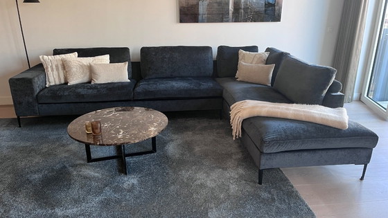 Image 1 of Luxuriöses, maßgefertigtes Ecksofa aus Samt in wunderschönem Blau