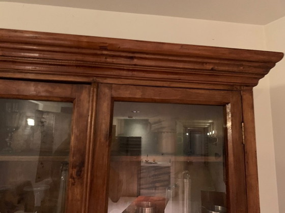 Image 1 of Armoire à provisions, en chêne, en bon état.