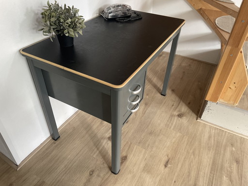 Gispen desk 100x60x71 cm