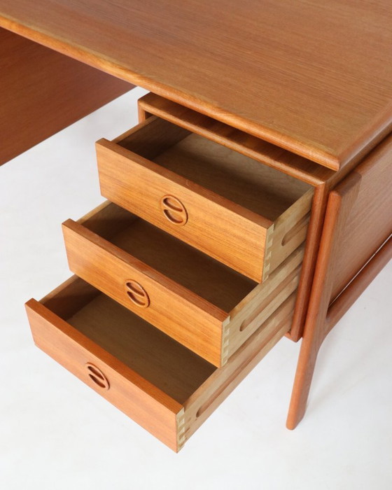 Vintage teak Desk Danish design – Wood (photo 6 of 12)