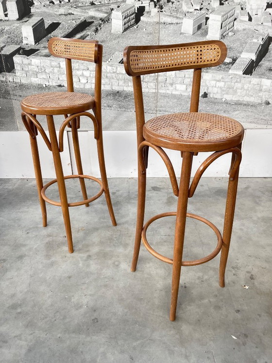 Image 1 of Ensemble vintage de 4 tabourets de bar en osier