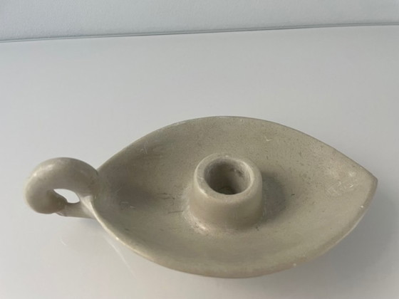 Image 1 of Sculpturale spekstenen kandelaar in zwaanvorm