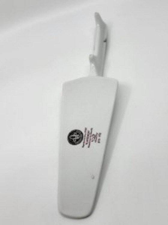 Image 1 of Servidor de tarta Manufacture de Lys Royal Diseño Kakiemon Francia Siglo XVIII