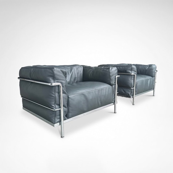 Cuscini in piuma LC3 e poltrone in pelle extra di Le Corbusier et al per Cassina, anni '90, set da 2 (photo 3 of 12)