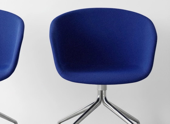 Image 1 of 4x HAY AAC 25 design chairs, very nice
