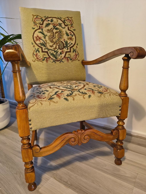 Antique armchair / knight's chair from 1890