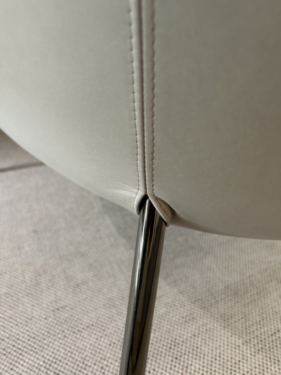 Very beautiful D.154.2 Armchair by architect Gio Ponti, Molteni&C – Velvet, Leather (photo 10 of 15)