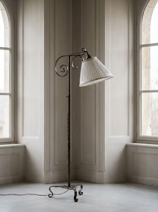 Verstellbare Stehlampe aus Schmiedeeisen