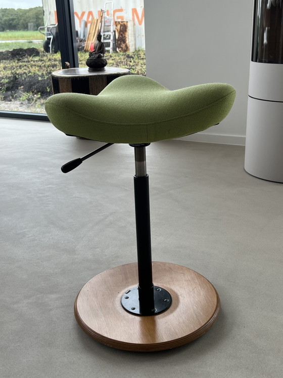 Stokke Varier Move - Ergonomischer Sattelhocker – Drehstühle, Wood, Textile (photo 4 of 5)