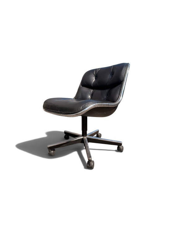 Fauteuil Pollock Knoll cuir noir sans accoudoirs, piètement roulettes – Leather (photo 4 of 10)