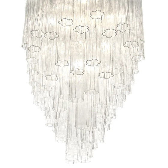 Image 1 of Elegante lámpara de araña italiana de cristal de Murano con elementos tronchi transparentes.