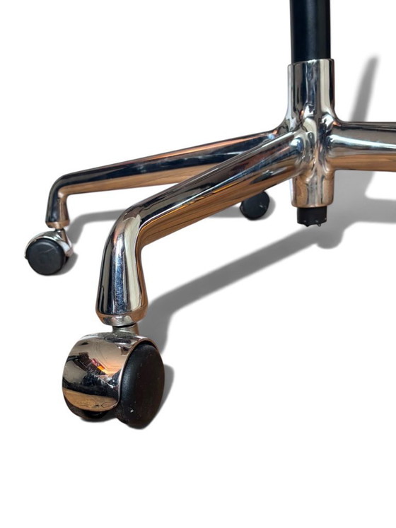 Authentieke Eames EA 119 bureaustoel voor Herman Miller/Vitra - wit leer (jaren 70) – Fauteuils, Leather (photo 13 of 17)