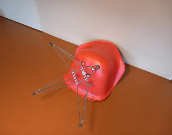 Image 1 of Vitra Eames DAR Mohnrot