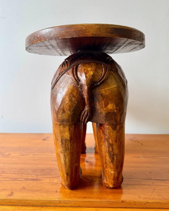 Image 1 of Portavasi vintage in legno a forma di elefante