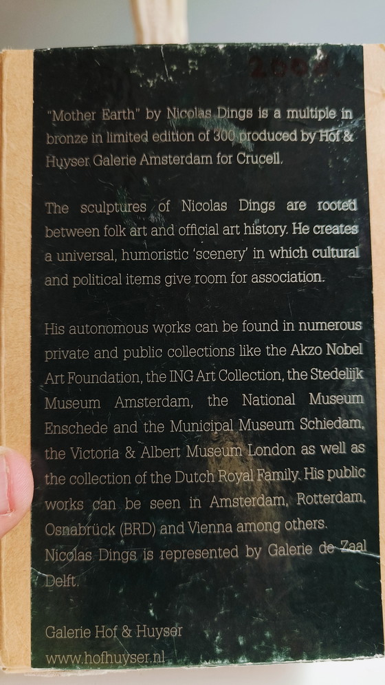 Image 1 of Mutter Erde by Nicolas Dings Skulptur Bronze 2008