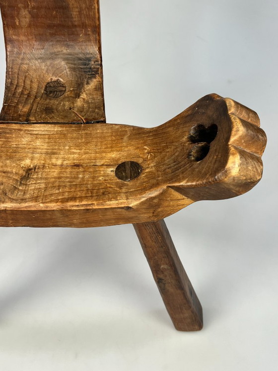 Image 1 of Antico sgabello / sedia spagnola a treppiede. Brutalista
