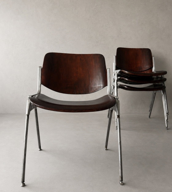 Image 1 of 4 vintage Castelli stoelen, bruin hout, prachtig patina