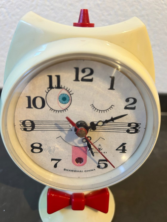Vintage Chunlei space age table clock – Plastic (photo 4 of 5)