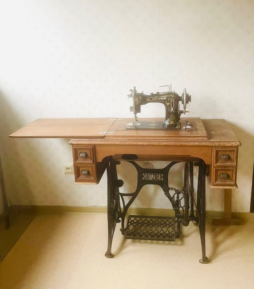 Máquina de coser Art Nouveau