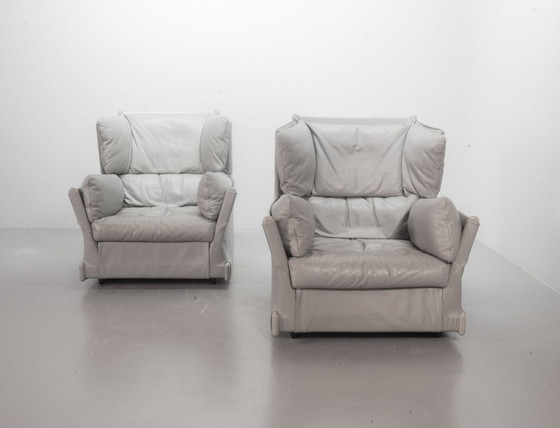 Image 1 of Fauteuil lounge luxueux « Viola d’Amore » de Piero de Martini, design italien du milieu du XXe siècle, en cuir gris dauphin. Ann