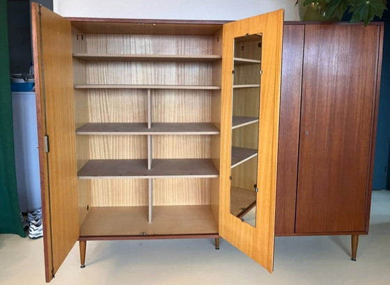 Image 1 of Kledingkast uit het midden van de 20e eeuw (Berner Huwil)