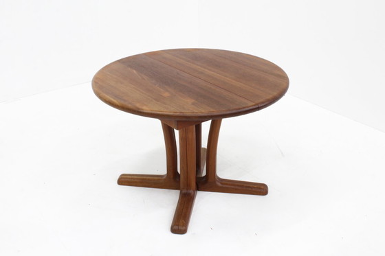 Image 1 of Vintage Dyrlund Deense ronde uitschuifbare eettafel massief teak 