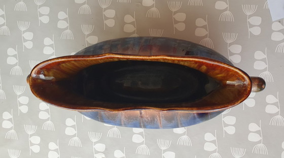 Image 1 of Wunderschöne Art-déco-Jardinière mit Thulin-Tropfglasur – B 38 cm