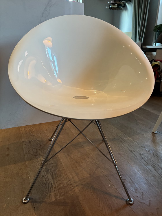 Image 1 of Kartell Ero S blanc, 4 bases différentes. Également disponible séparément.