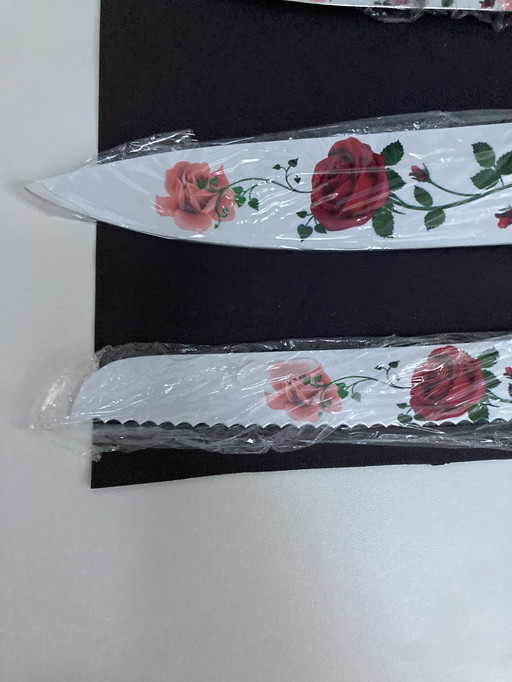 3 new metal knives with floral decoration, year 2000
