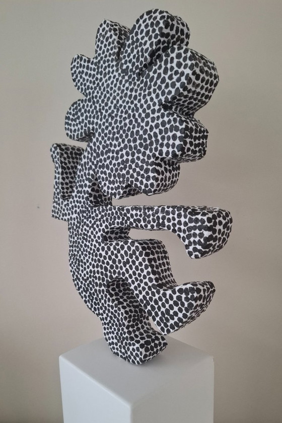 Image 1 of 'El hombre de las flores', según Haring