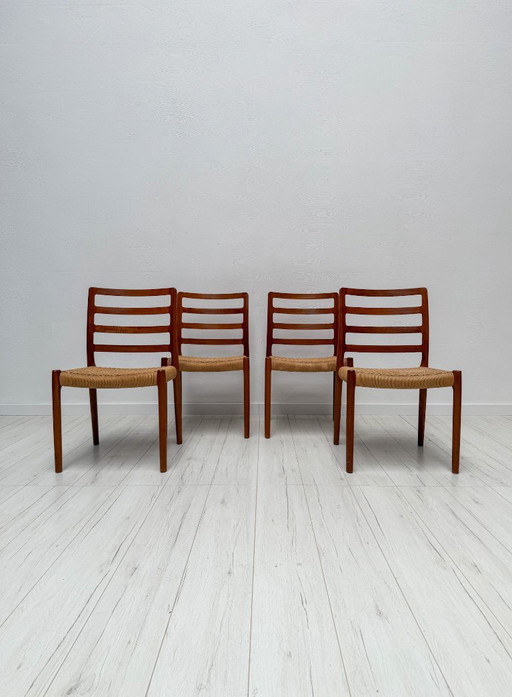 1970er Set aus 4 Vintage dänischen Teakholz Esszimmerstühlen Nr. 85 von Niels O. Møller