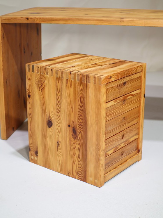 Image 1 of Scrivania con cassettiera Ate van Apeldoorn in pino anni '70